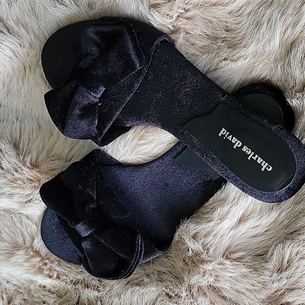 Sandals - Picture 3 of 4